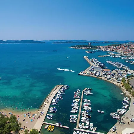 Cozy Apartment In Vodice With Kitchen Vodice