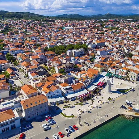 Cozy Apartment In Vodice With Kitchen