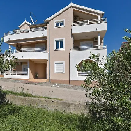 Apartment Cozy Apartment In Vodice With Kitchen